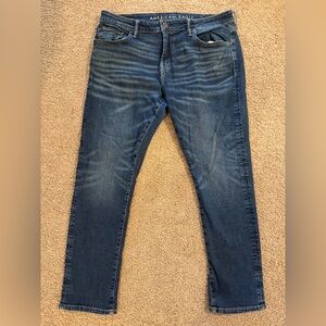 American Eagle Outfitters men’s 36/30 Dark Blue athletic skinny Jeans